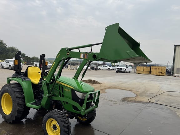 2023 John Deere 3032E Equipment Image0