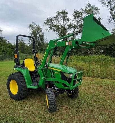 Main image John Deere 3032E