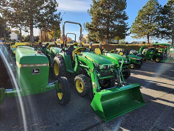 Image of John Deere 3032E equipment image 1