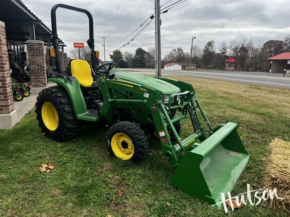 Main image John Deere 3032E