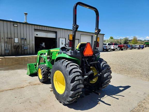 Image of John Deere 3032E equipment image 1