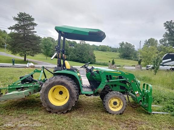 Image of John Deere 3032E Primary image