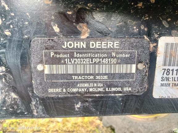 Image of John Deere 3032E equipment image 3