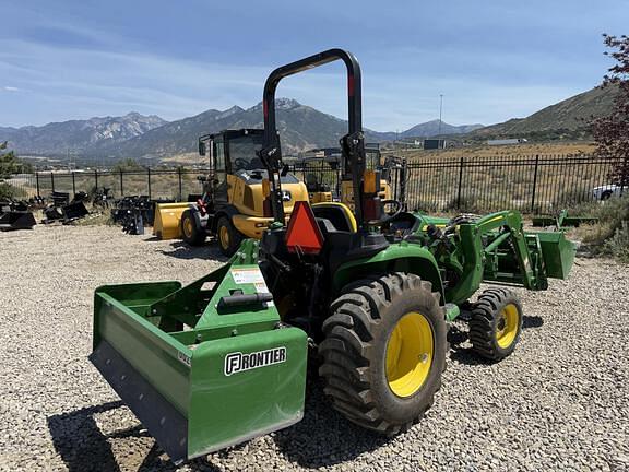 Image of John Deere 3032E equipment image 4
