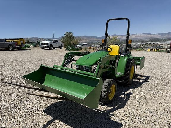 Image of John Deere 3032E equipment image 1