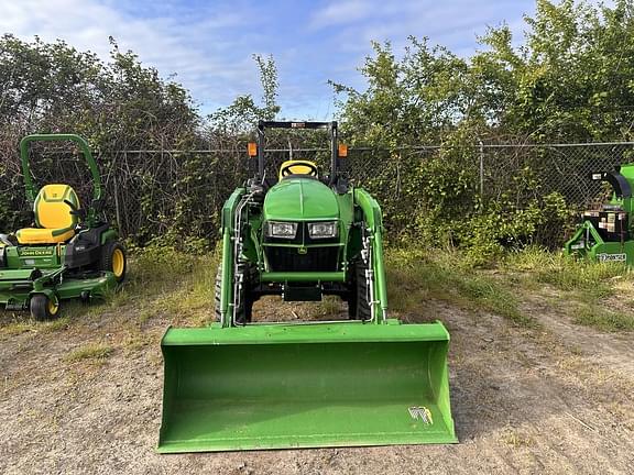 Image of John Deere 3032E equipment image 3