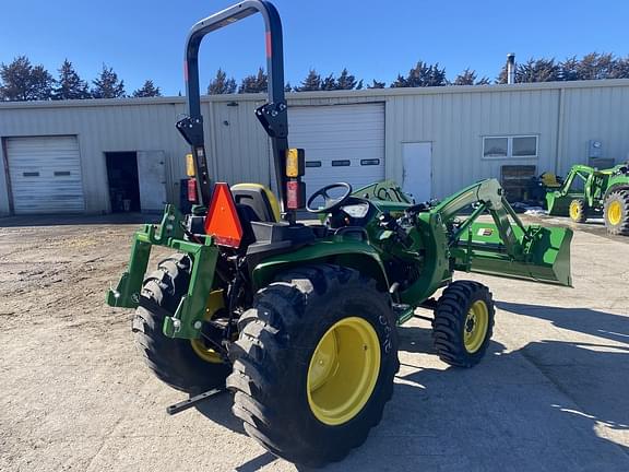 Image of John Deere 3032E equipment image 3