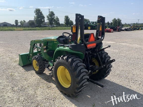Image of John Deere 3032E equipment image 2