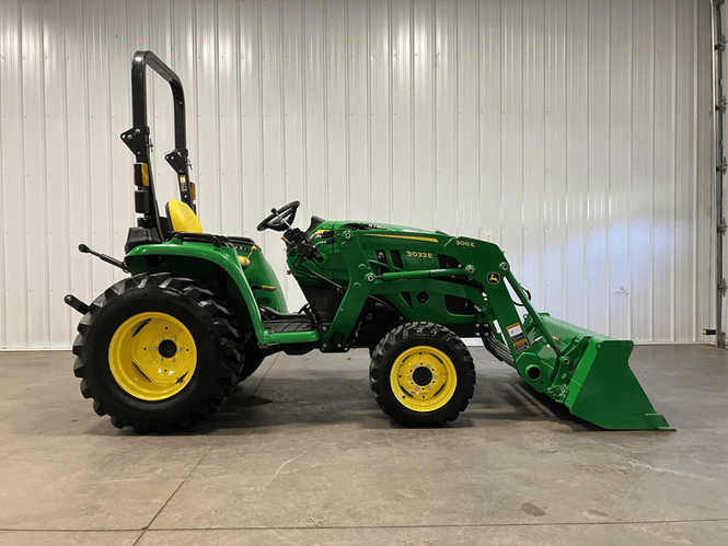 2023 John Deere 3032E Equipment Image0