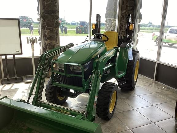 Image of John Deere 3025E equipment image 1