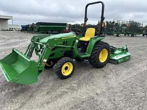 2023 John Deere 3032E Image