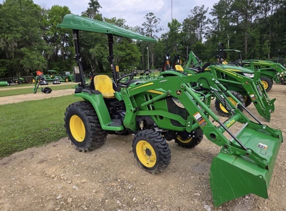 2023 John Deere 3032E Equipment Image0