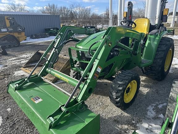 Image of John Deere 3032E equipment image 2