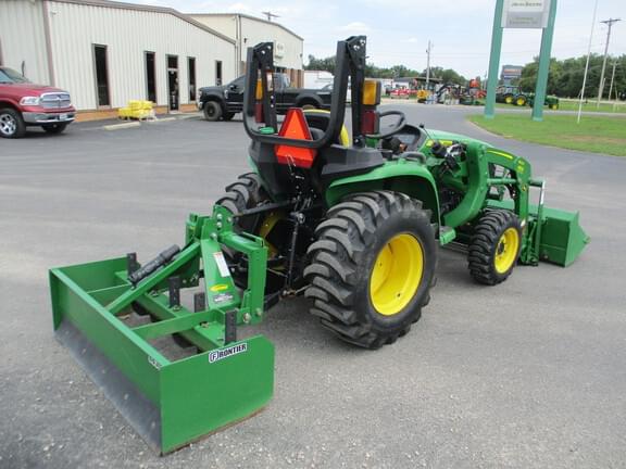 Image of John Deere 3032E equipment image 2