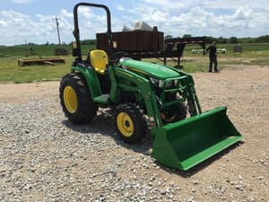 2023 John Deere 3032E Image