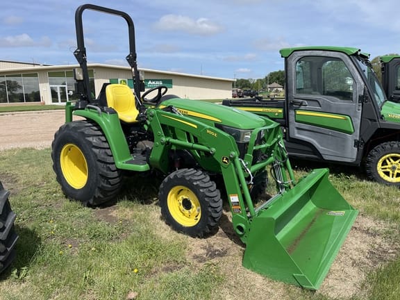2023 John Deere 3032E Equipment Image0