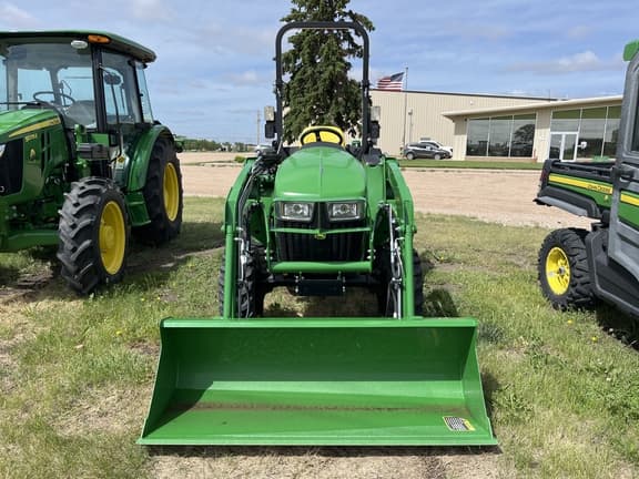 Image of John Deere 3032E equipment image 1