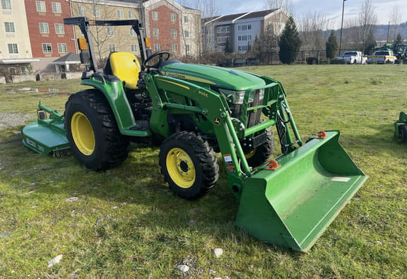Image of John Deere 3032E equipment image 1