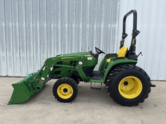 2023 John Deere 3032E Equipment Image0
