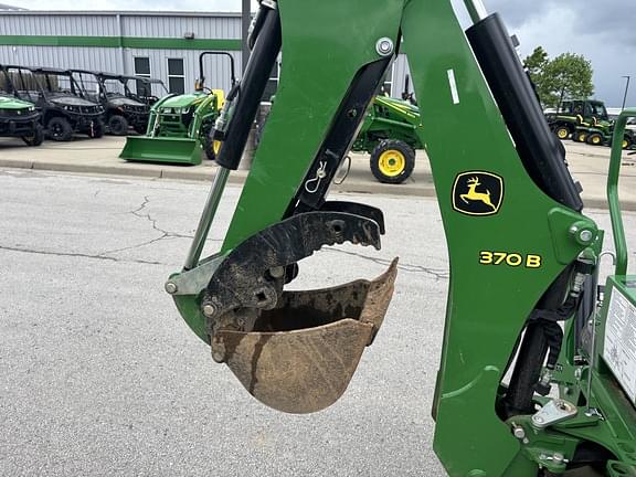 Image of John Deere 3032E equipment image 4