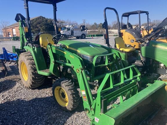 Image of John Deere 3032E equipment image 4