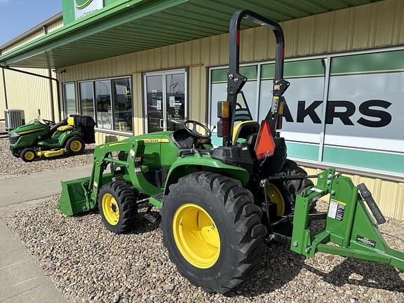 Image of John Deere 3032E equipment image 4