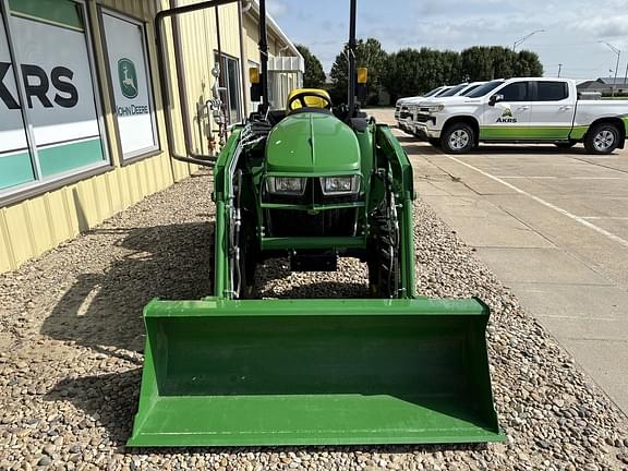 Image of John Deere 3032E equipment image 1
