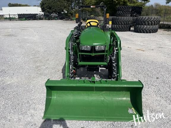 Image of John Deere 3032E equipment image 2