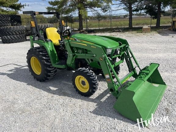 Main image John Deere 3032E
