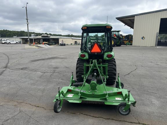 Image of John Deere 3033R equipment image 4