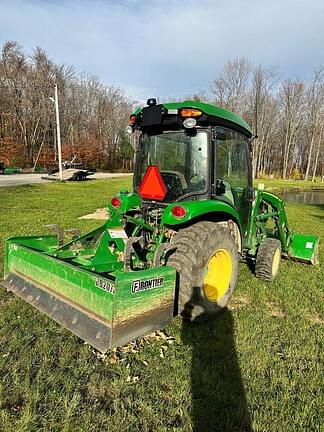 Image of John Deere 3033R equipment image 3