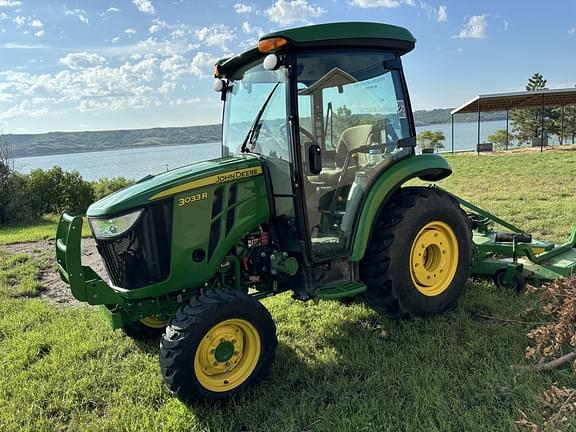Image of John Deere 3033R Primary Image