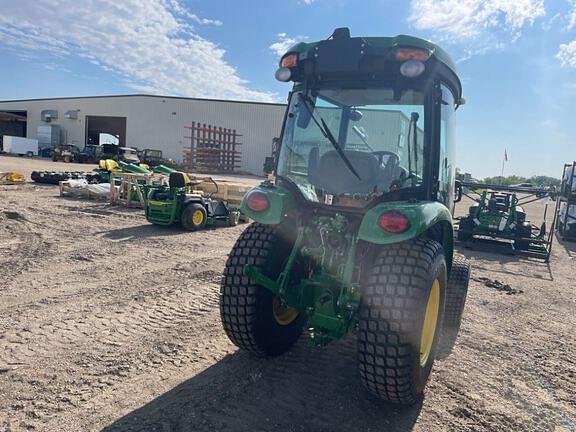 Image of John Deere 3033R equipment image 2