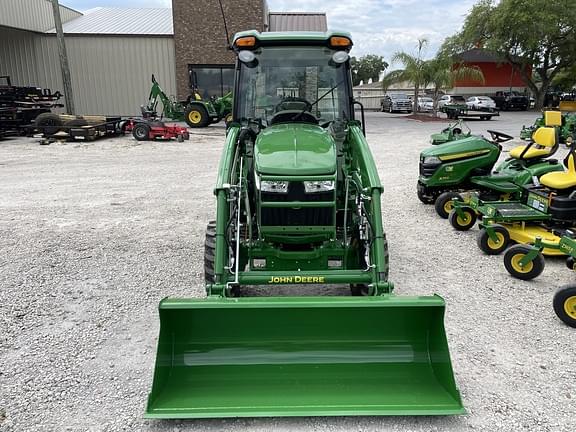 Image of John Deere 3033R equipment image 2