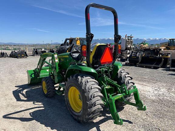 Image of John Deere 3033R equipment image 2