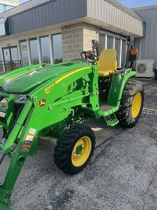 Image of John Deere 3033R equipment image 1