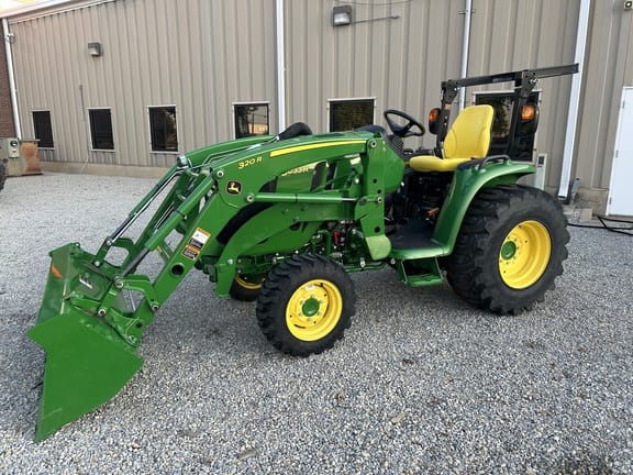 Main image John Deere 3033R