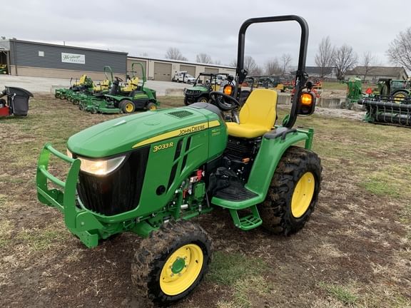 Main image John Deere 3033R