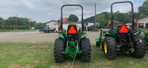 Image of John Deere 3033R equipment image 2