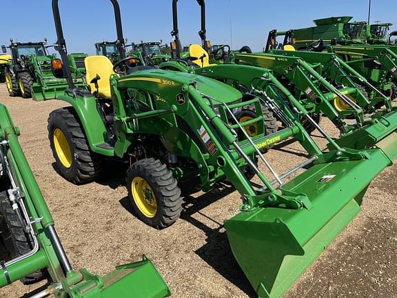Image of John Deere 3033R equipment image 1