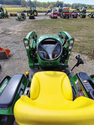 Image of John Deere 3033R equipment image 3