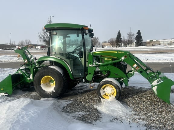 2023 John Deere 3033R Equipment Image0