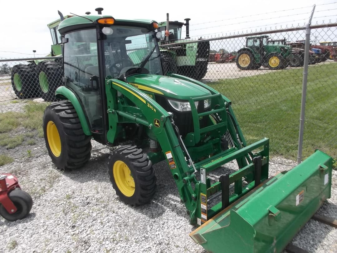 Image of John Deere 3033R Primary image