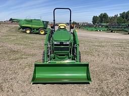 Image of John Deere 3033R equipment image 3