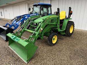 2023 John Deere 3033R Image
