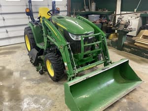 2023 John Deere 3033R Image