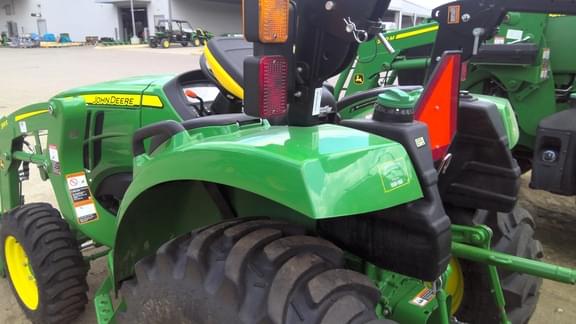 Image of John Deere 3035D equipment image 3
