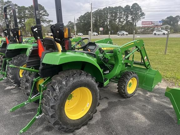 Image of John Deere 3035D equipment image 3