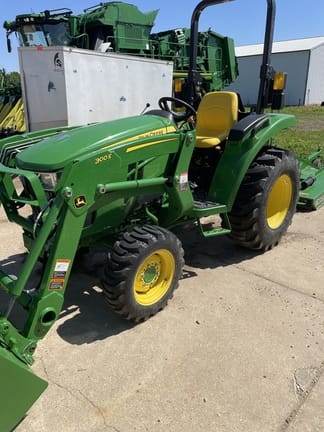 2023 John Deere 3035D Equipment Image0