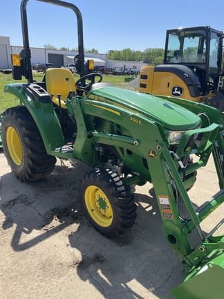 Image of John Deere 3035D equipment image 4